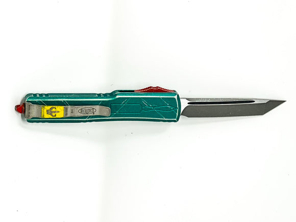 Micrtoech UTX-70 - Bounty Hunter - Tanto Edge - Distressed Chassis - 149-10BH