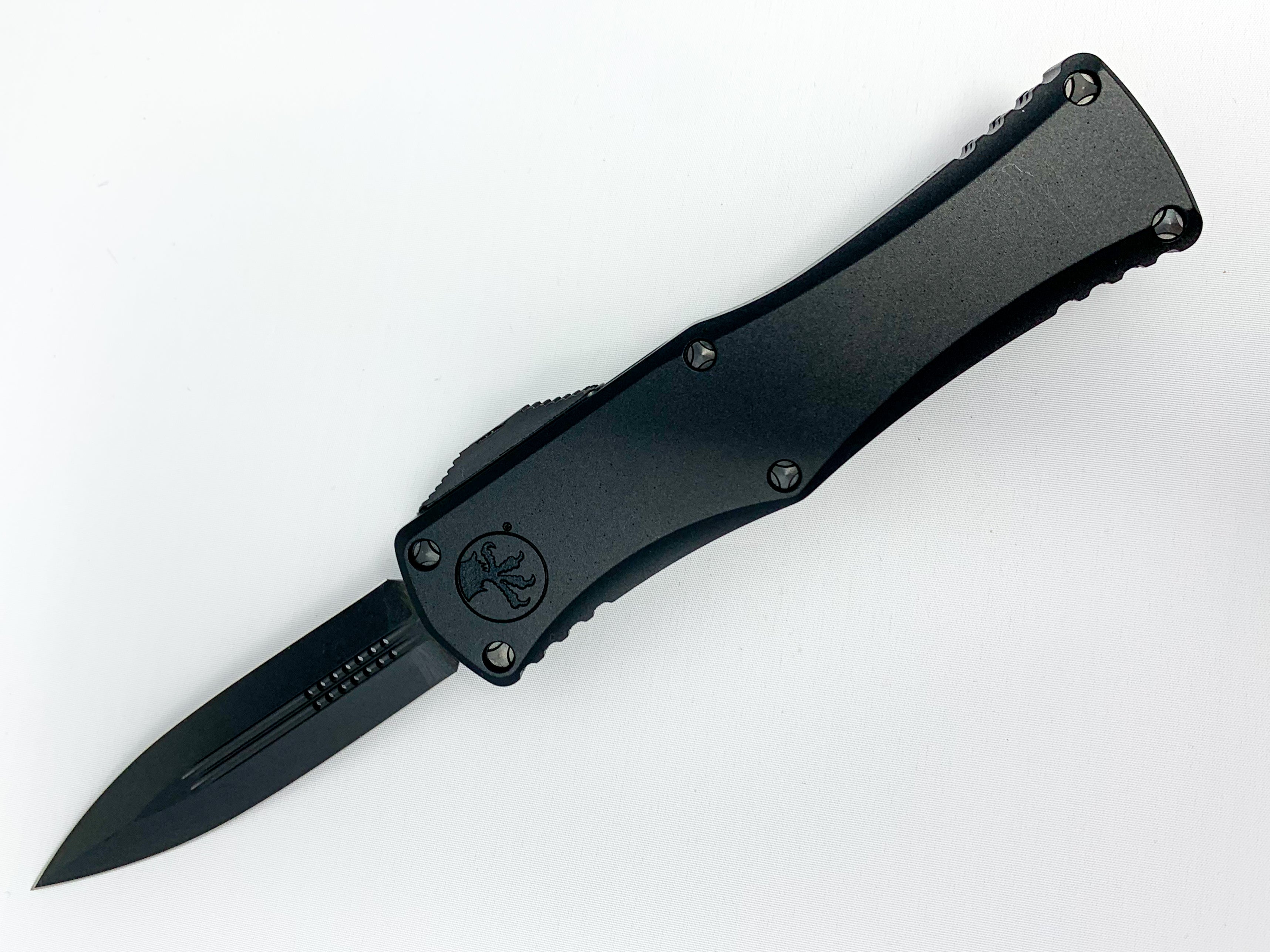 Microtech Hera - DLC Double Edge Dagger - Black Shadow Chassis - 702-1DLCTSH