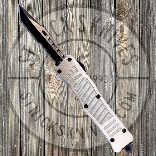 https://www.stnicksknives.com/cdn/shop/products/Cobratec_-_Small_CTK1_-_Silver_-_Dual_Edge_-_Black_Blade_-_S_Sil_CTK-1_D_E_0b6dd4d0-47f4-471a-8df3-53875205c22b.jpg?v=1563316644&width=500