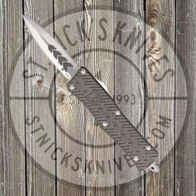 Cobratec - Grey Titan M390 Dagger Not Serrated - MGYTNM390DAGNS