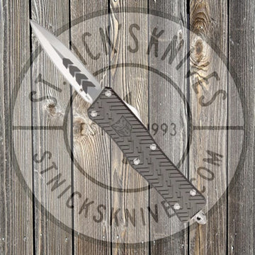 Cobratec - Grey Titan M390 Dagger Not Serrated - MGYTNM390DAGNS