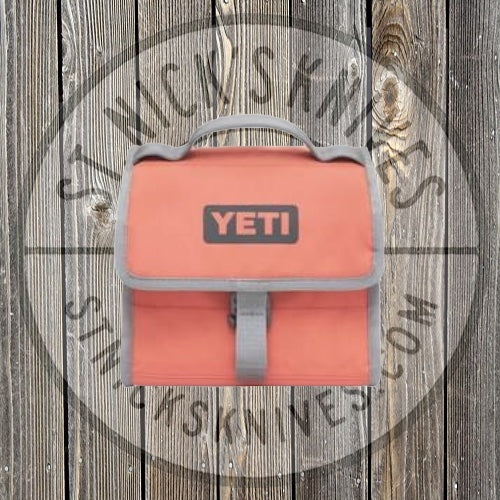 YETI - Daytrip Lunch Bag - Coral