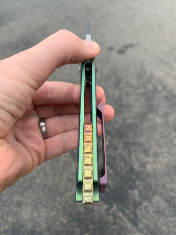 Kizer Critical - St. Nick's Custom Anodization - Ano Fade "Rings"