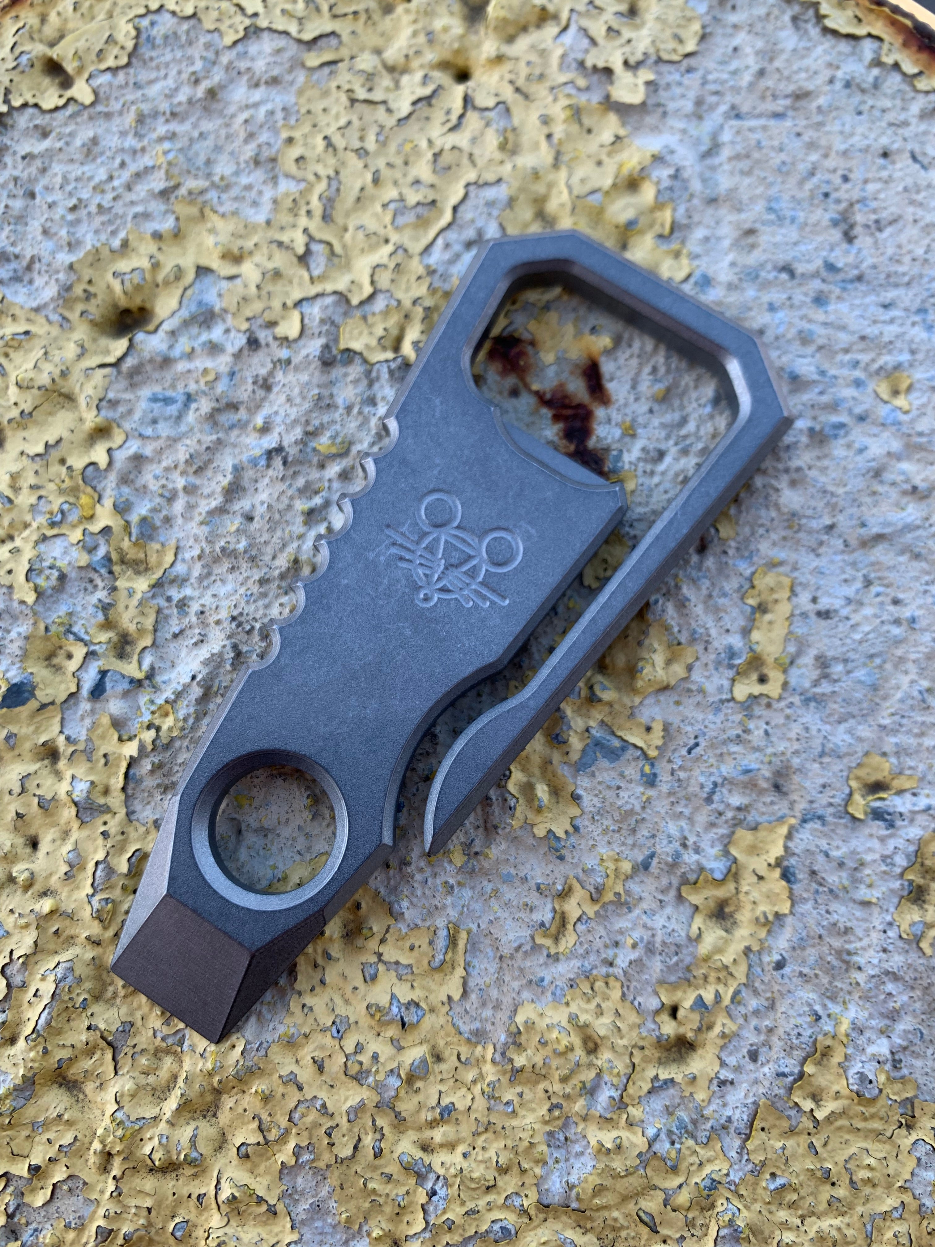 GiantMouse Caplifter/Prybar - Titanium - 0